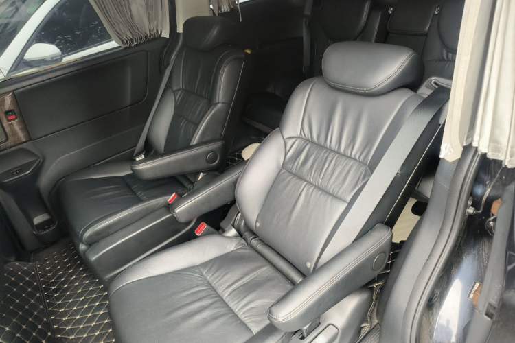 Used Honda Odyssey 2015 Updated Version 2.4L Smart Edition Left Rear Seat