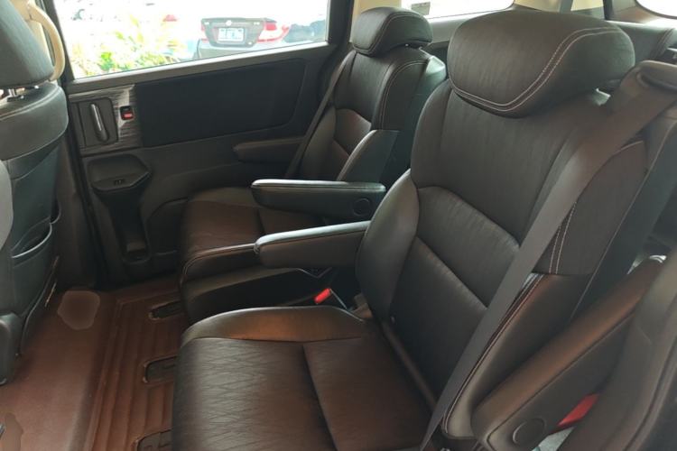 Used Honda Odyssey 2015 Updated 2.4L Smart Cool Version Left Rear Seat