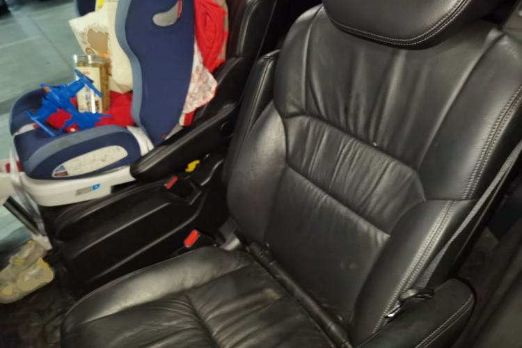 Used Honda Odyssey 2015 Updated Version 2.4L Smart Edition Left Rear Seat