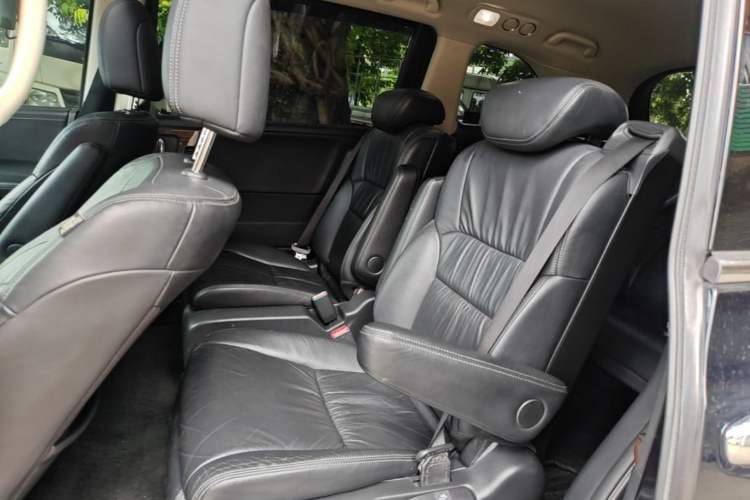 Used Honda Odyssey 2015 Updated Version 2.4L Smart Edition Left Rear Seat