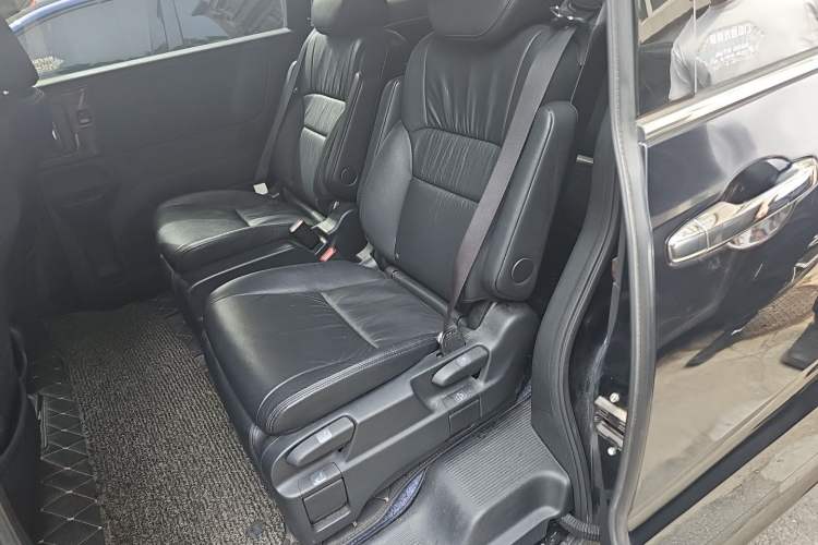 Used Honda Odyssey 2015 Updated Version 2.4L Smart Edition Left Rear Seat