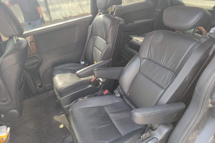 Used Honda Odyssey 2015 Updated Version 2.4L Smart Edition Left Rear Seat
