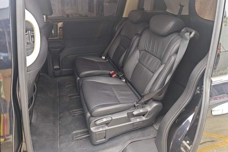 Used Honda Odyssey 2015 Updated Version 2.4L Smart Edition Left Rear Seat