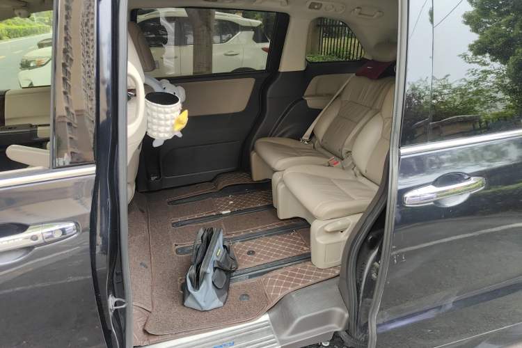 Used Honda Odyssey 2015 2.4L Luxury Edition Left Rear Seat