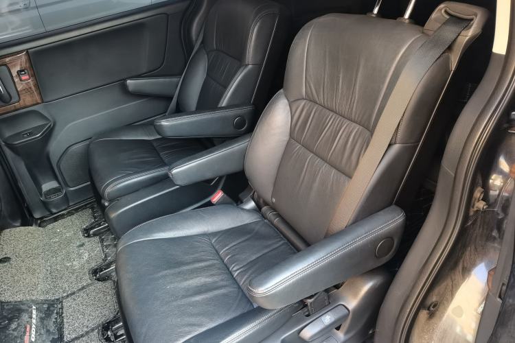 Used Honda Odyssey 2015 Updated Version 2.4L Smart Edition Left Rear Seat