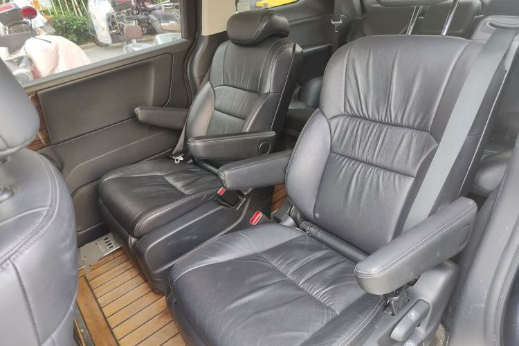 Used Honda Odyssey 2015 Updated Version 2.4L Smart Edition Left Rear Seat