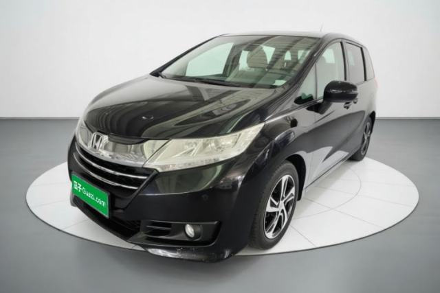 Ojetý Honda Odyssey 2015 Revised 2.4L Luxury Edition