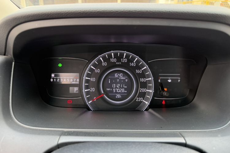 Used Honda Odyssey 2015 Updated 2.4L Smart Cool Version Odometer Close Up