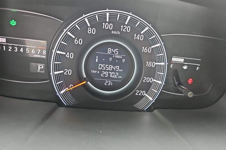 Used Honda Odyssey 2015 Updated Version 2.4L Smart Edition Odometer Close Up