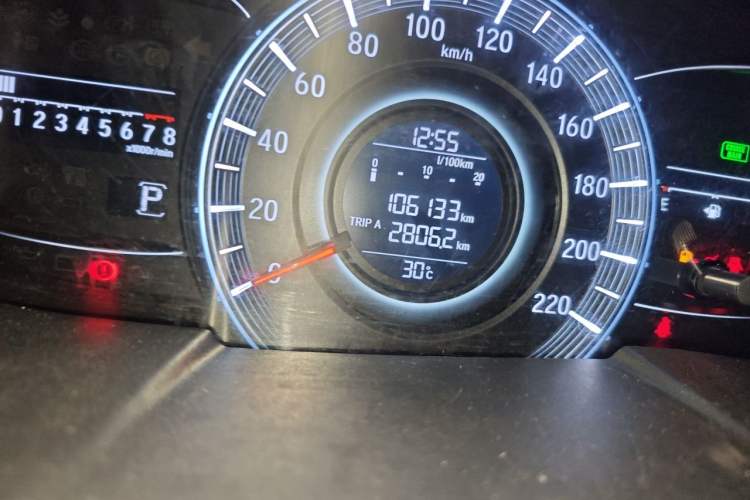 Used Honda Odyssey 2015 Updated Version 2.4L Smart Edition Odometer Close Up