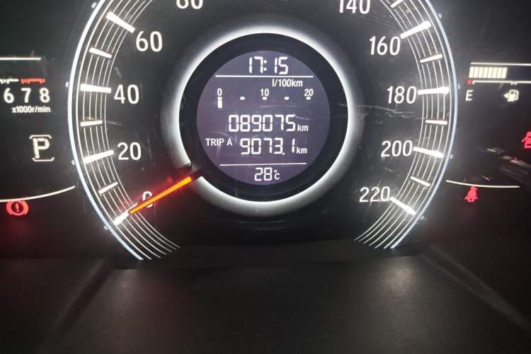 Used Honda Odyssey 2015 Updated Version 2.4L Smart Edition Odometer Close Up
