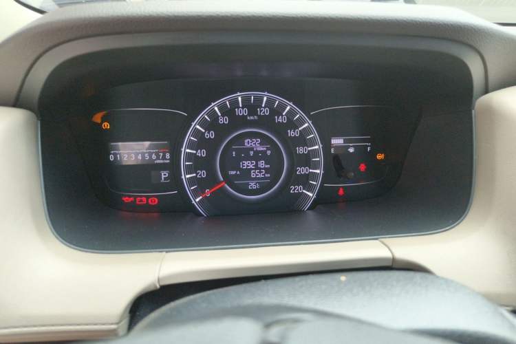 Used Honda Odyssey 2015 Revised 2.4L Luxury Edition Odometer Close Up