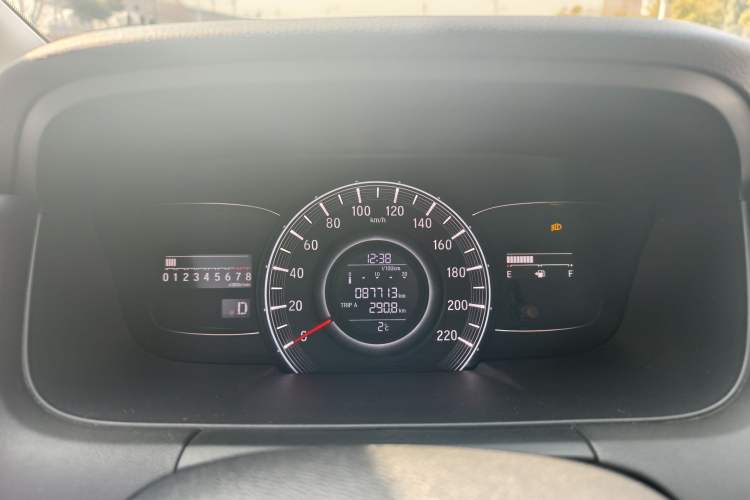 Used Honda Odyssey 2015 2.4L Smart Edition Odometer Close Up