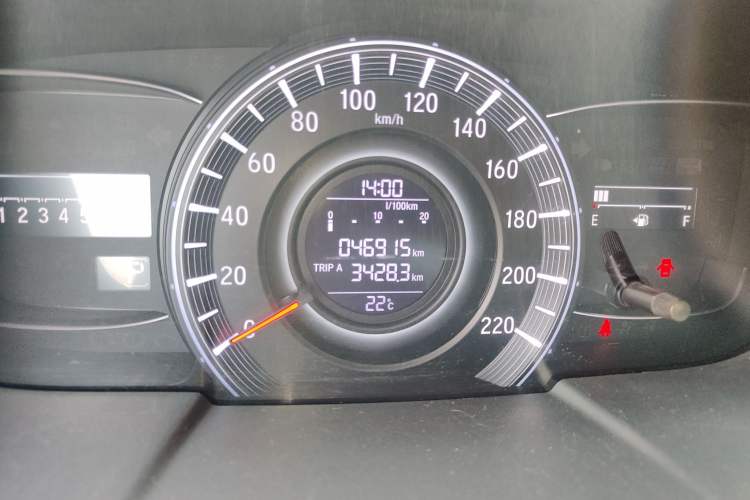 Used Honda Odyssey 2015 Updated Version 2.4L Smart Edition Odometer Close Up
