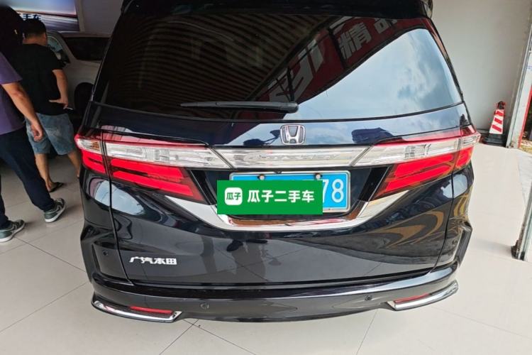 Used Honda Odyssey 2015 Updated 2.4L Smart Cool Version Rear