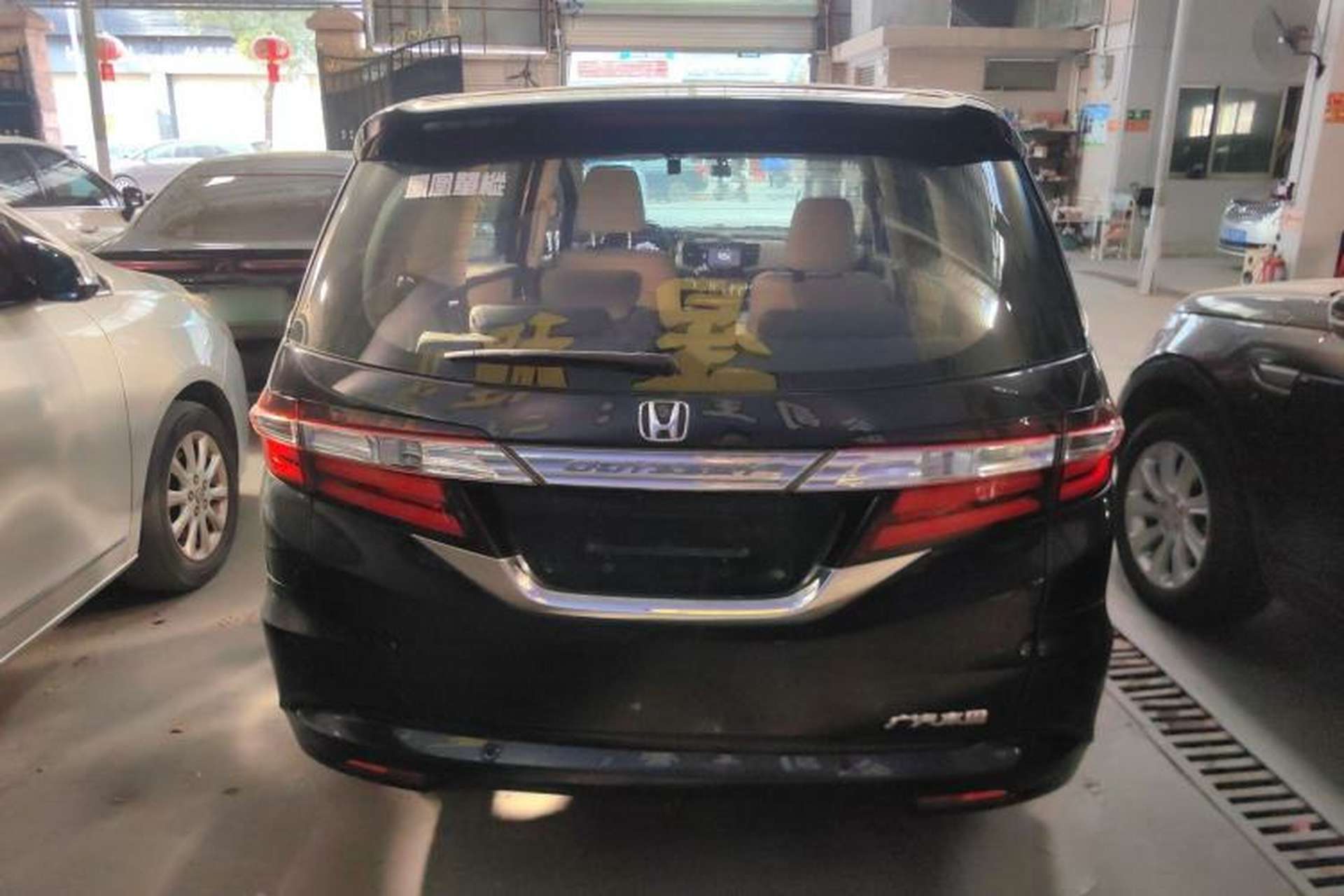 Used Honda Odyssey 2015 Revised 2.4L Luxury Edition Rear