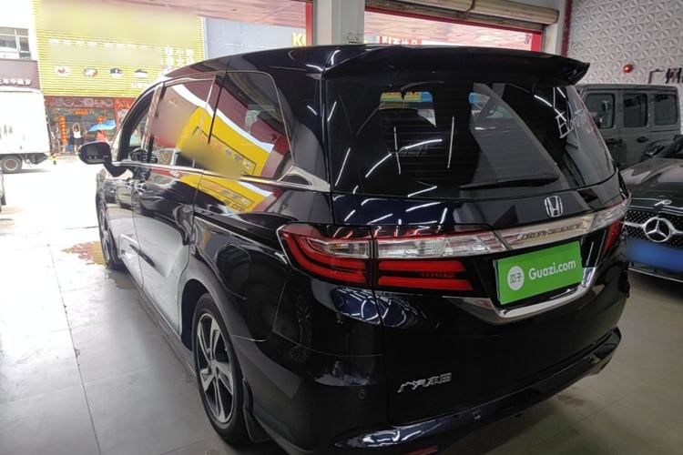 Used Honda Odyssey 2015 Revised 2.4L Luxury Edition Rear Left 45 Deg
