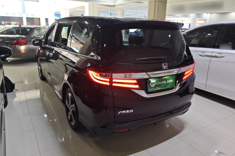 Used Honda Odyssey 2015 2.4L Smart Edition Rear Left 45 Deg