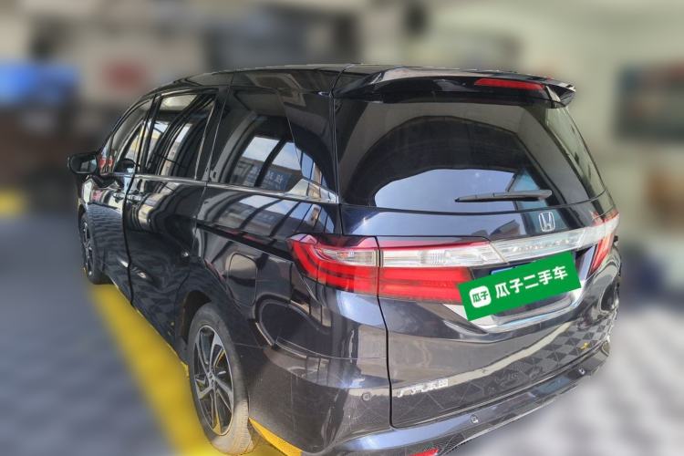Used Honda Odyssey 2015 Updated Version 2.4L Smart Edition Rear Left 45 Deg