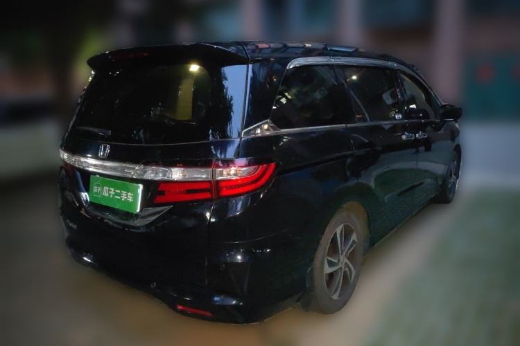 Used Honda Odyssey 2015 Revised Version 2.4L Supreme Edition Rear Right 45 Deg