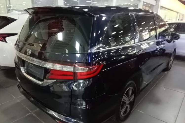 Used Honda Odyssey 2015 Revised Version 2.4L Comfort Edition Rear Right 45 Deg