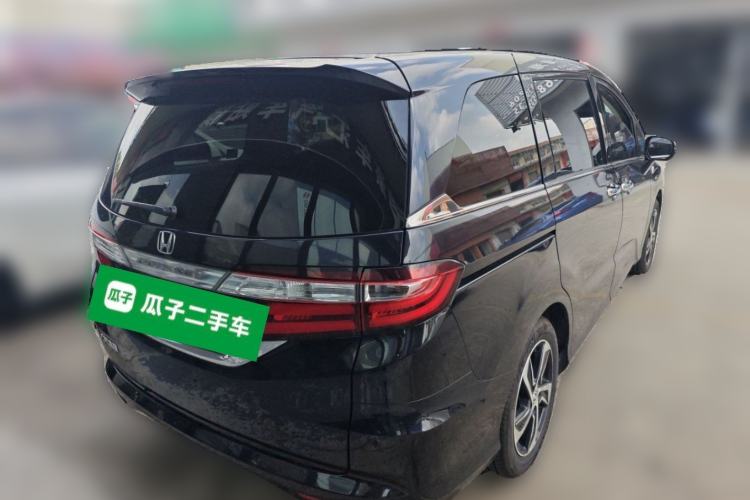Used Honda Odyssey 2015 Updated Version 2.4L Smart Edition Rear Right 45 Deg
