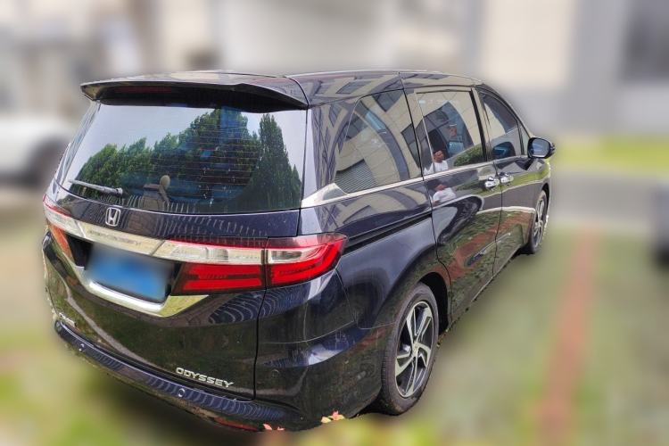 Used Honda Odyssey 2015 Revised 2.4L Luxury Edition Rear Right 45 Deg