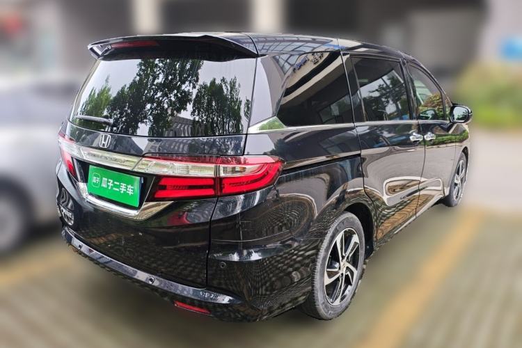 Used Honda Odyssey 2015 Updated Version 2.4L Smart Edition Rear Right 45 Deg