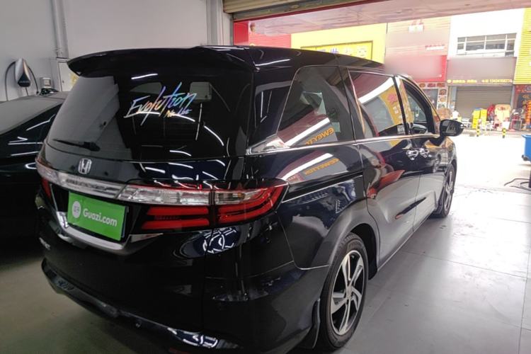 Used Honda Odyssey 2015 Revised 2.4L Luxury Edition Rear Right 45 Deg