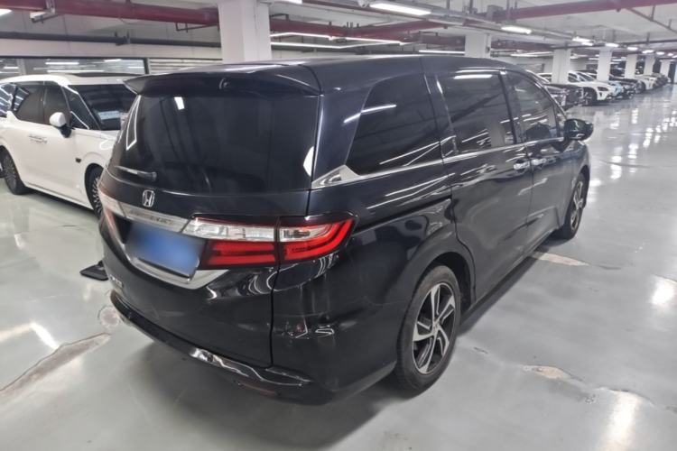 Used Honda Odyssey 2015 Revised Version 2.4L Supreme Edition Rear Right 45 Deg