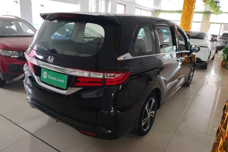 Used Honda Odyssey 2015 Revised 2.4L Luxury Edition Rear Right 45 Deg