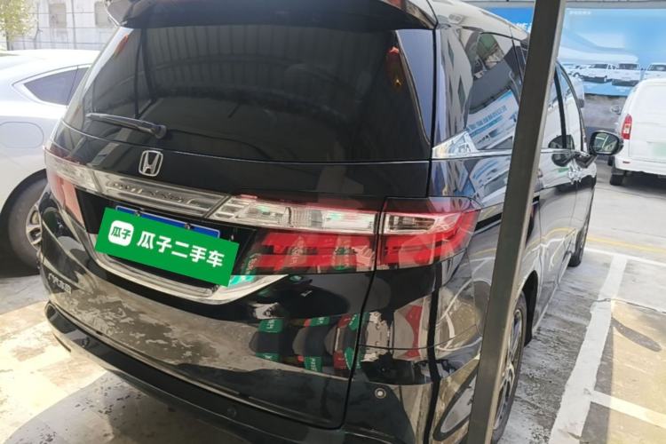 Used Honda Odyssey 2015 Updated Version 2.4L Smart Edition Rear Right 45 Deg