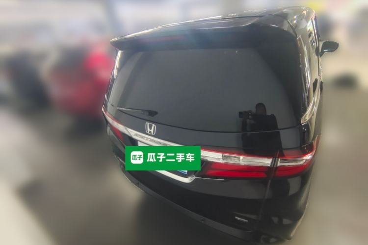 Used Honda Odyssey 2015 Revised 2.4L Luxury Edition Rear