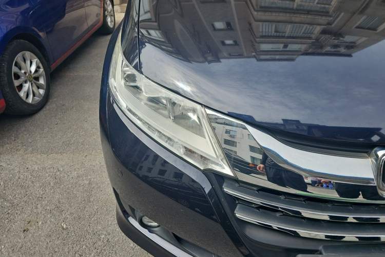 Used Honda Odyssey 2015 Updated Version 2.4L Smart Edition Right Front Headlight