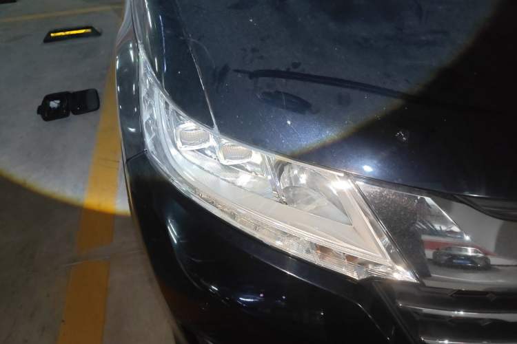 Used Honda Odyssey 2015 2.4L Smart Edition Right Front Headlight