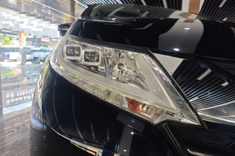 Used Honda Odyssey 2015 2.4L Supreme Edition Right Front Headlight