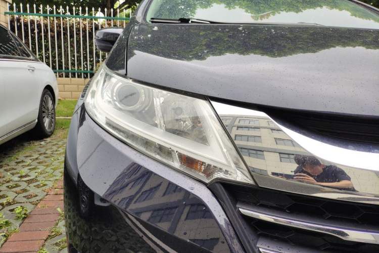 Used Honda Odyssey 2015 Revised 2.4L Luxury Edition Right Front Headlight