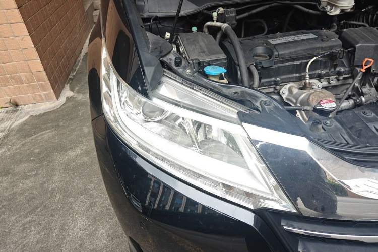 Used Honda Odyssey 2015 2.4L Luxury Edition Right Front Headlight