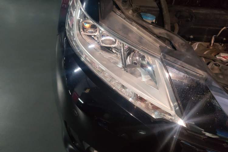 Used Honda Odyssey 2015 Updated Version 2.4L Smart Edition Right Front Headlight
