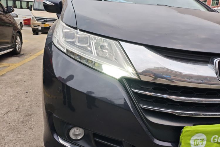 Used Honda Odyssey 2015 2.4L Smart Edition Right Front Headlight