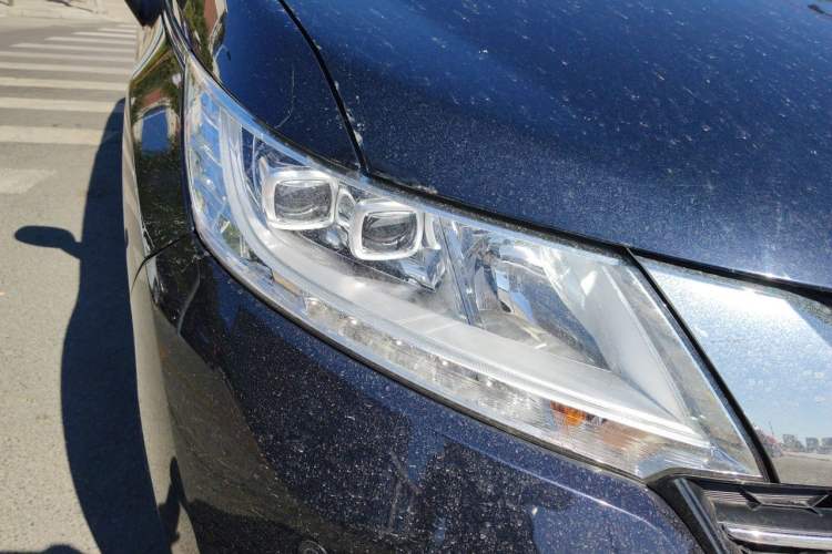 Used Honda Odyssey 2015 2.4L Prestige Edition Right Front Headlight