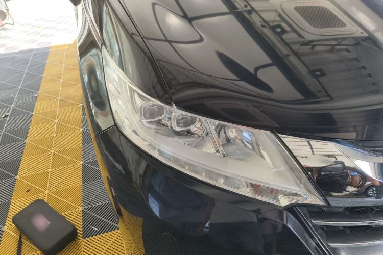 Used Honda Odyssey 2015 Updated Version 2.4L Smart Edition Right Front Headlight
