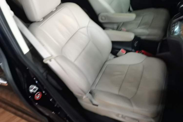 Used Honda Odyssey 2015 Updated Version 2.4L Smart Edition Right Front Seat