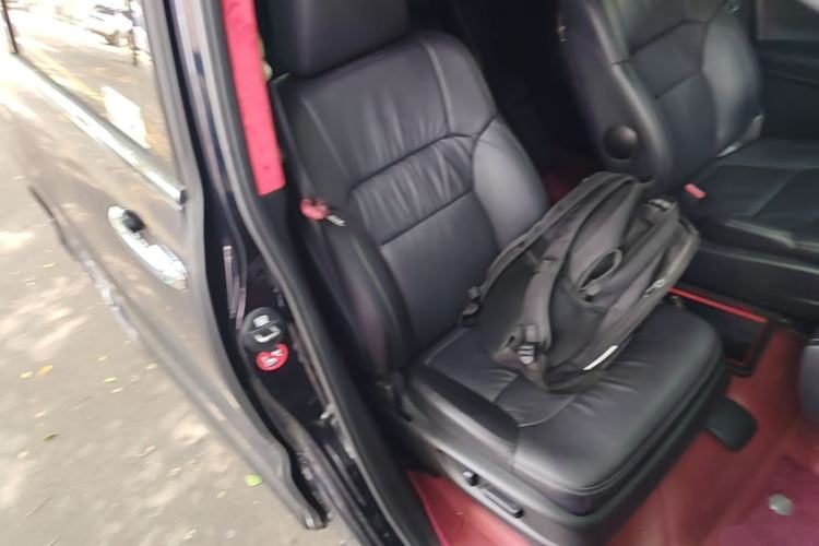 Used Honda Odyssey 2015 Updated Version 2.4L Smart Edition Right Front Seat