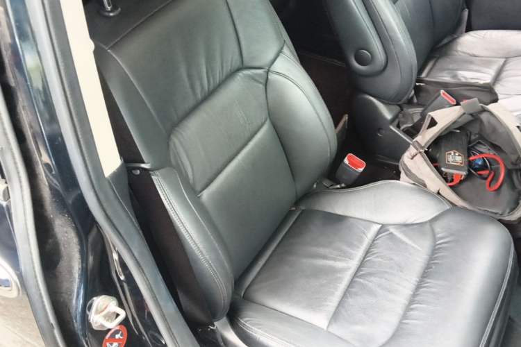 Used Honda Odyssey 2015 Updated Version 2.4L Smart Edition Right Front Seat
