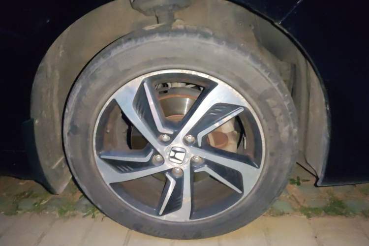 Used Honda Odyssey 2015 Revised Version 2.4L Supreme Edition Right Front Wheel Hub