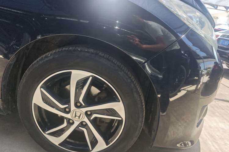 Used Honda Odyssey 2015 Revised 2.4L Luxury Edition Right Front Wheel Hub