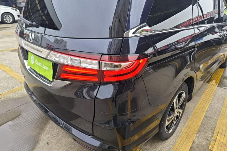 Used Honda Odyssey 2015 Updated Version 2.4L Smart Edition Right Rear Taillight