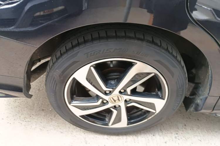 Used Honda Odyssey 2015 Updated 2.4L Smart Cool Version Right Rear Wheel Hub