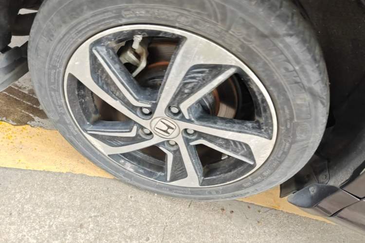 Used Honda Odyssey 2015 Updated Version 2.4L Smart Edition Right Rear Wheel Hub